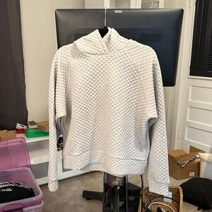 New Balance Quilted Women's Sweater - grey